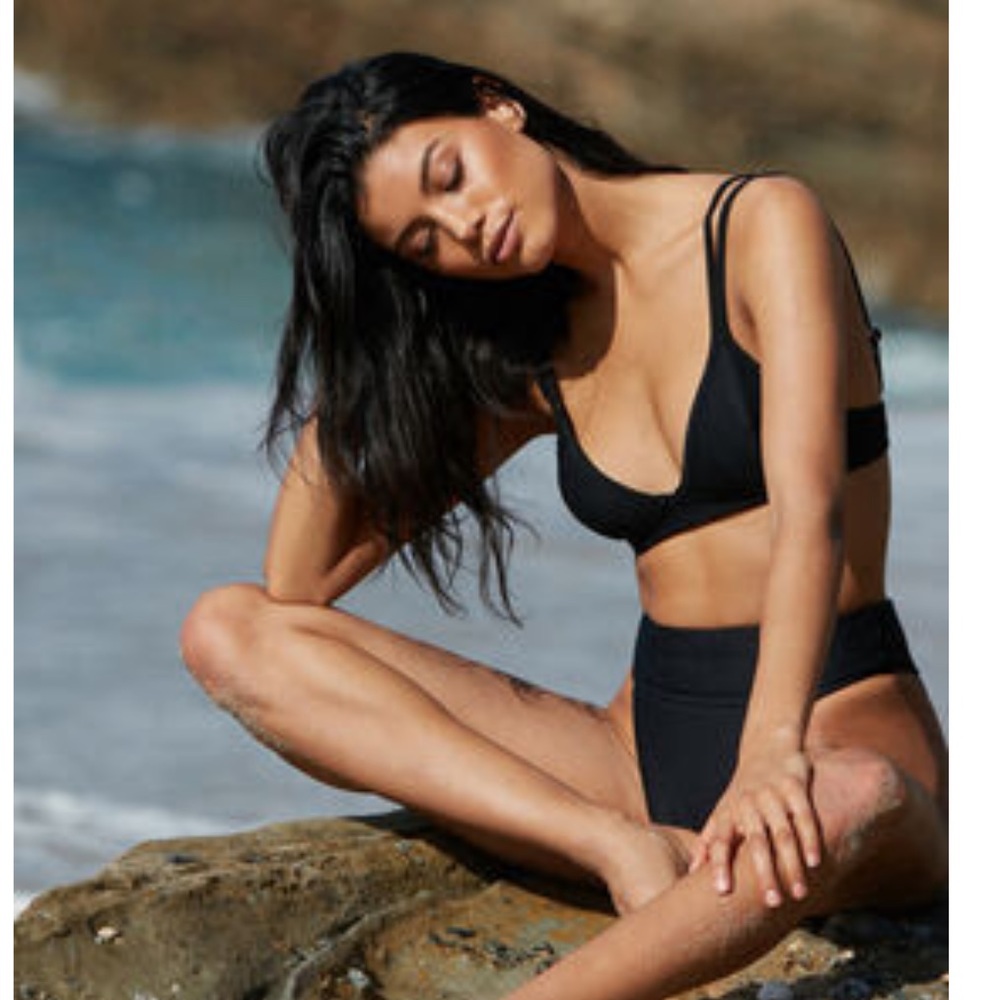 LA Hearts “Sydney Ribbed Swim Set”
